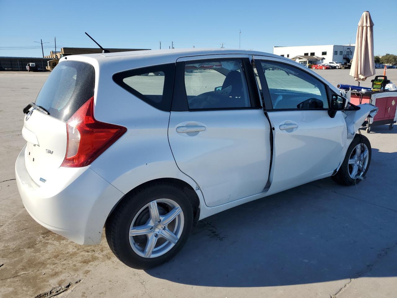 2015 NISSAN VERSA NOTE - Фото 3