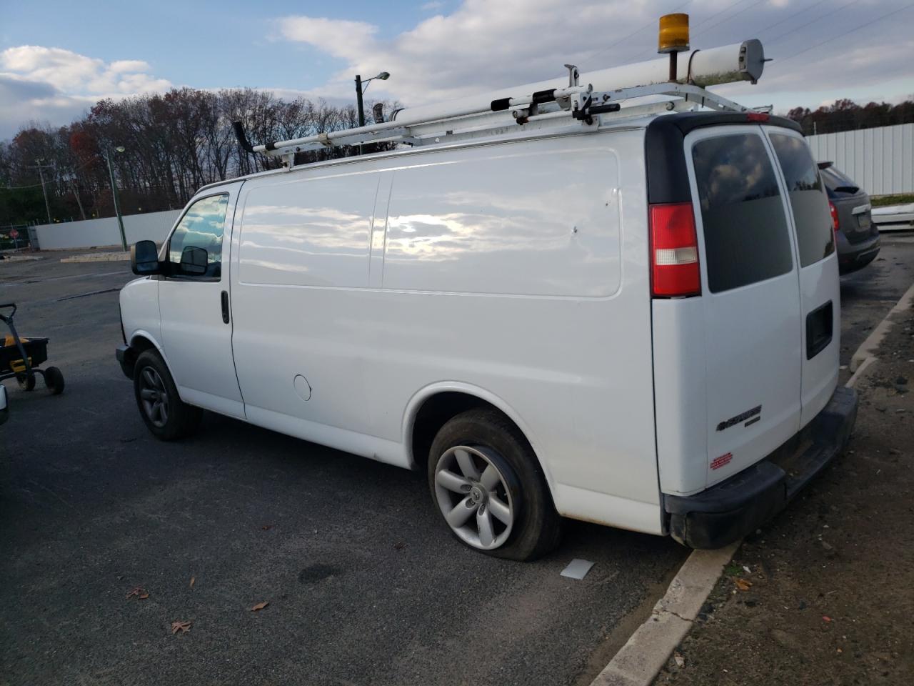 2014 CHEVROLET EXPRESS G1 - Image 2