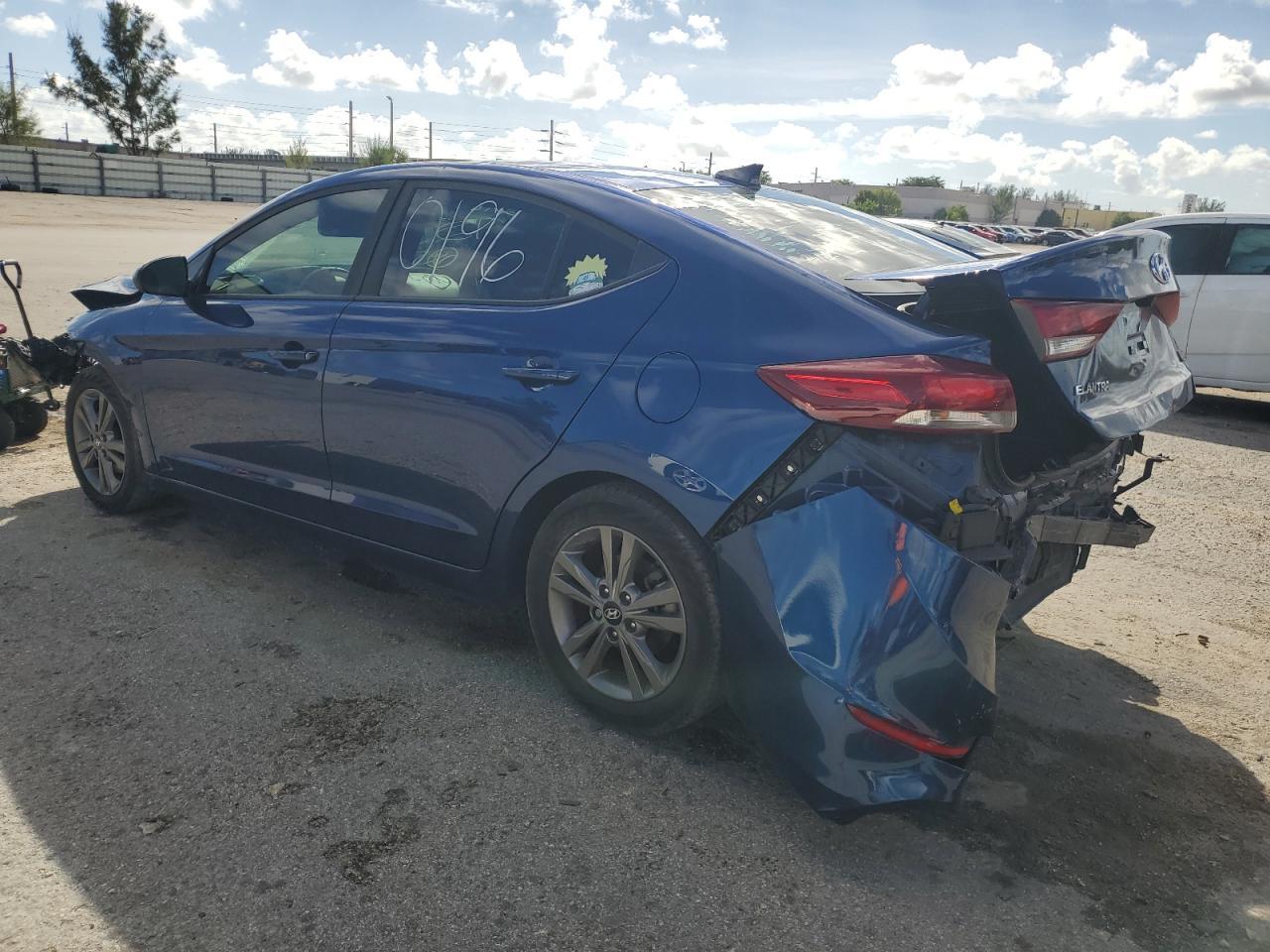 2018 HYUNDAI ELANTRA SE - Фото 2