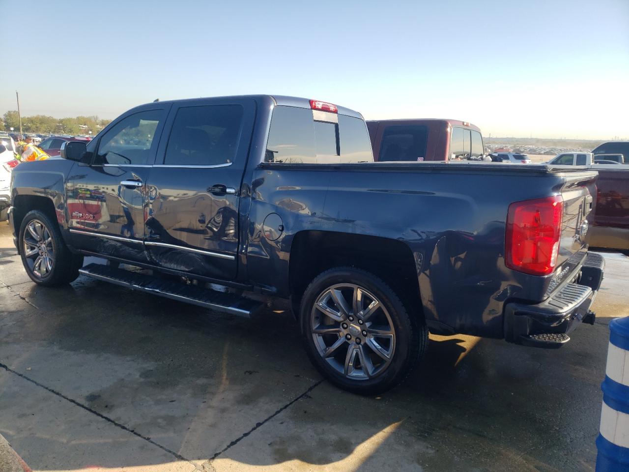 2018 CHEVROLET SILVERADO - Image 2