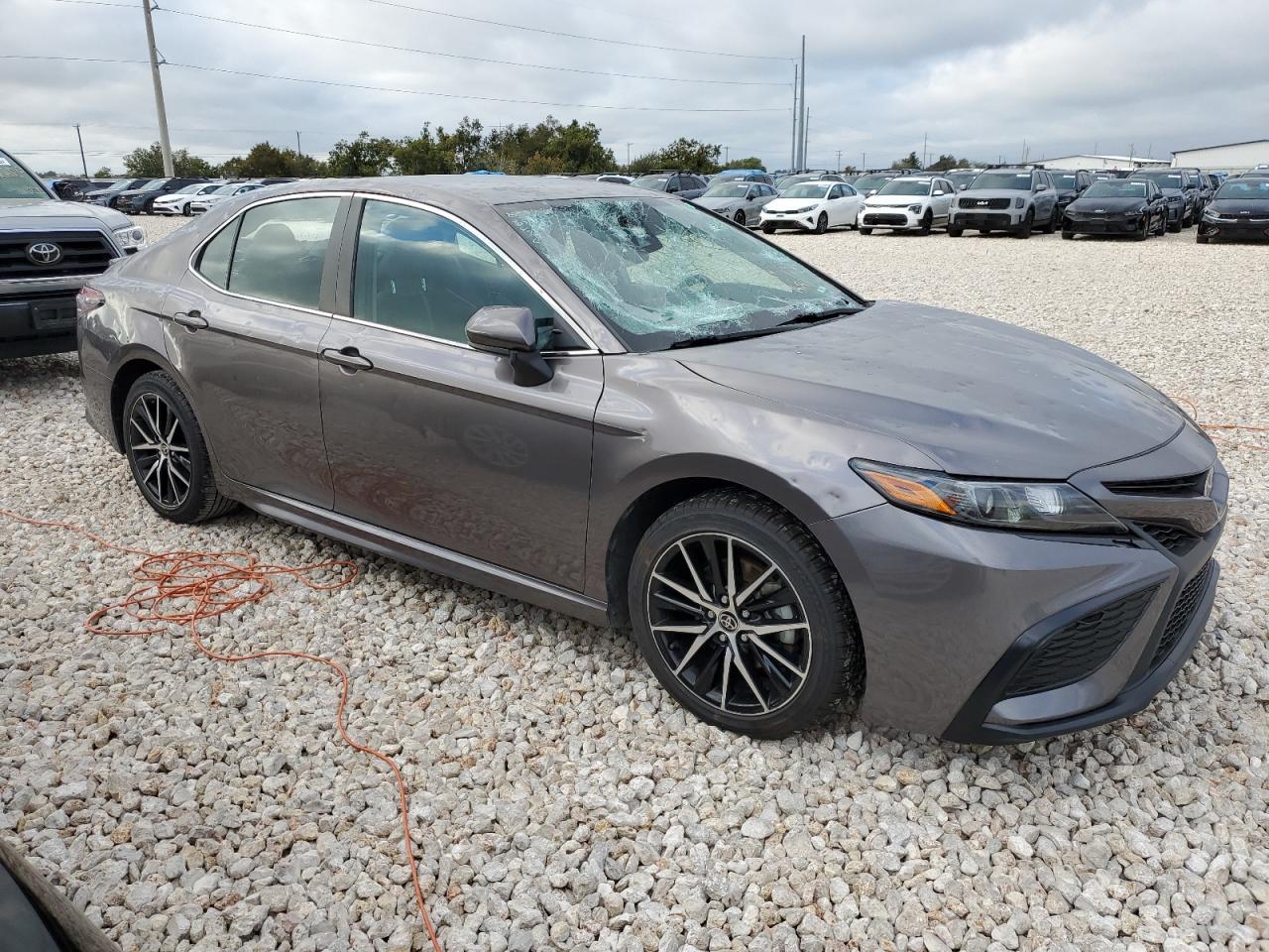 2021 TOYOTA CAMRY SE - Image 4
