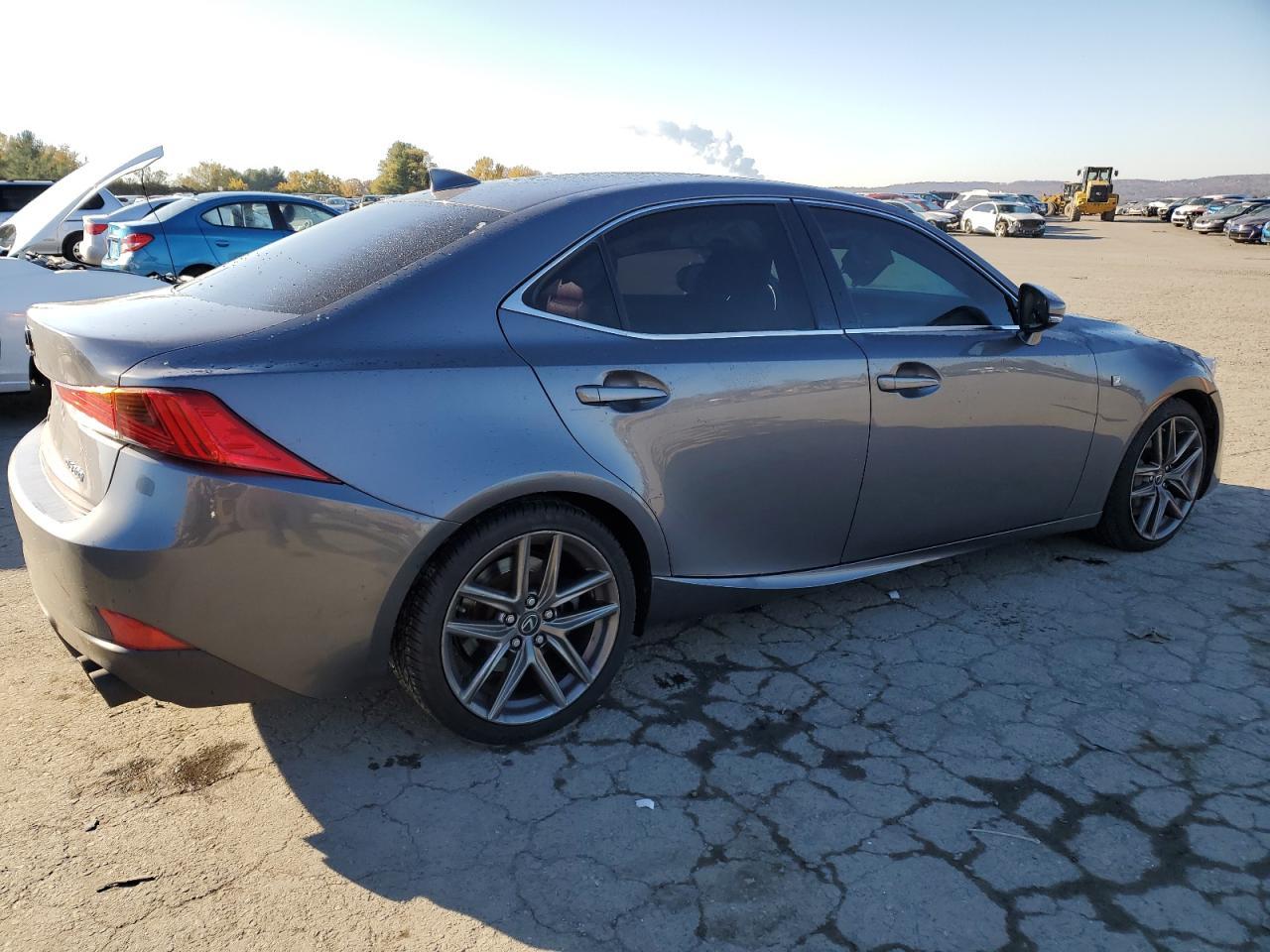 2018 LEXUS IS 300 - Image 3