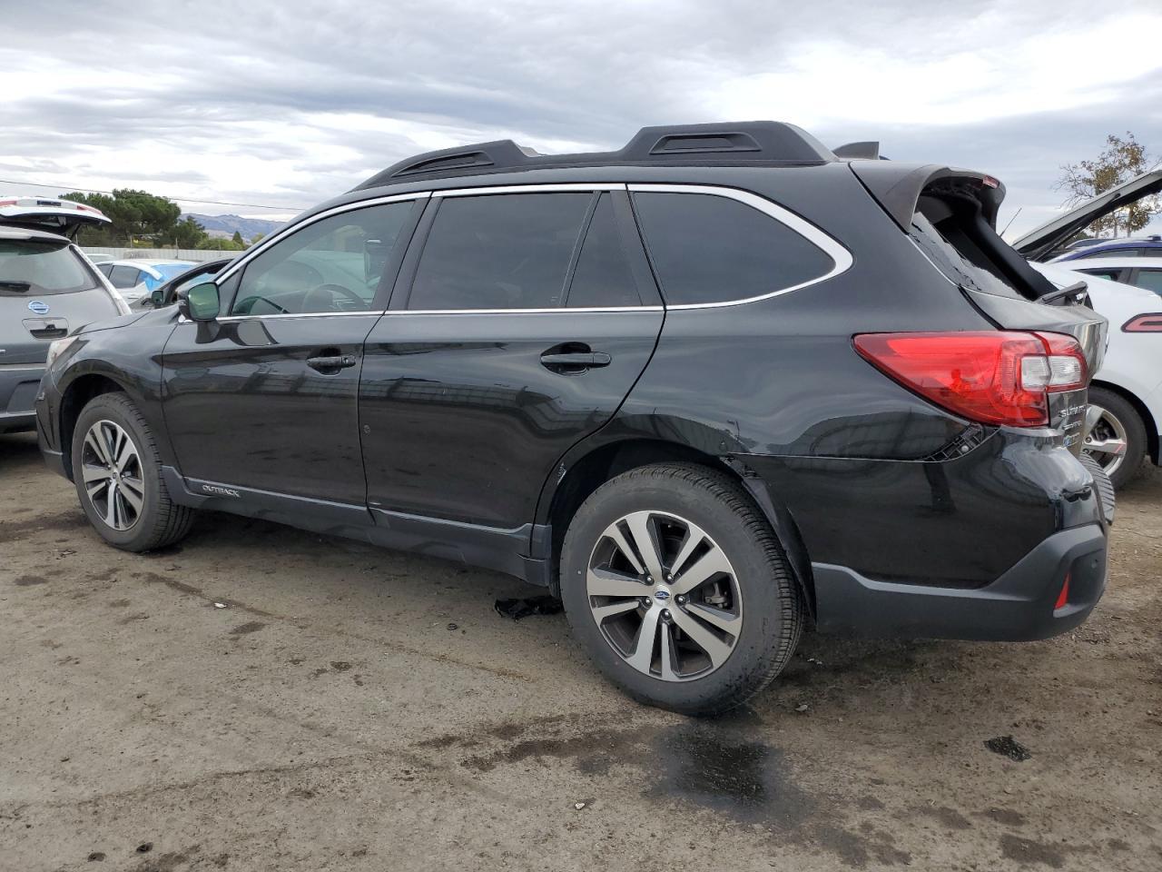 2018 SUBARU OUTBACK 3. - Image 2