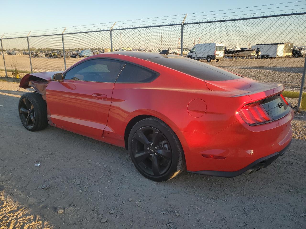 2021 FORD MUSTANG GT - Фото 2