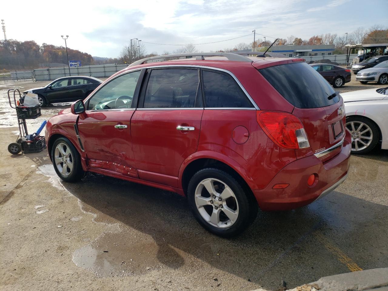 2014 CHEVROLET CAPTIVA LT - Image 2