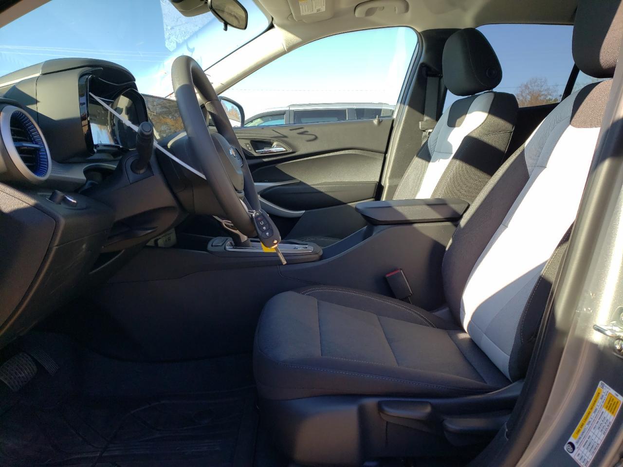 2024 CHEVROLET TRAX LS - Image 7