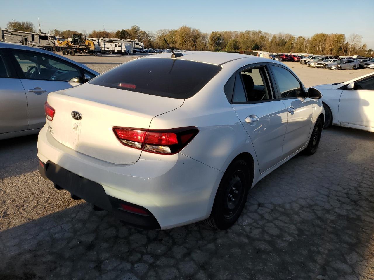 2020 KIA RIO LX - Фото 3