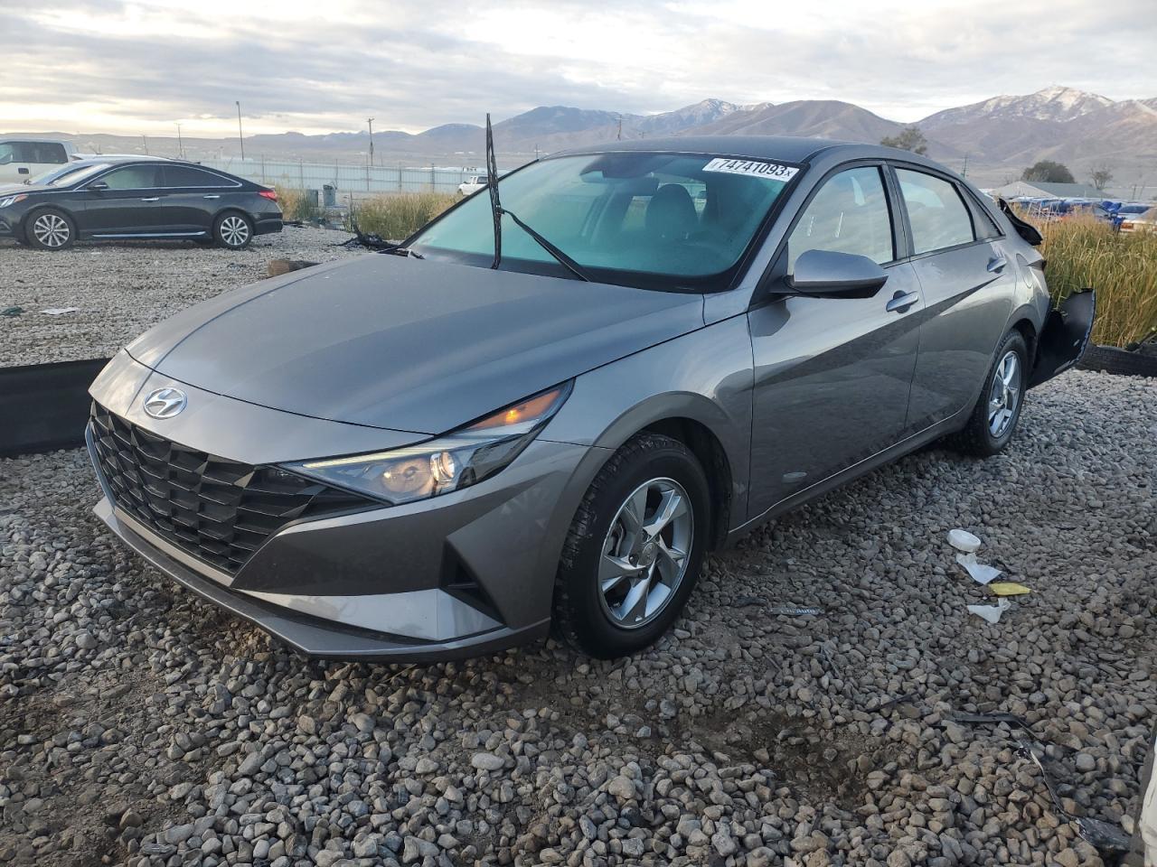 2022 HYUNDAI ELANTRA SE