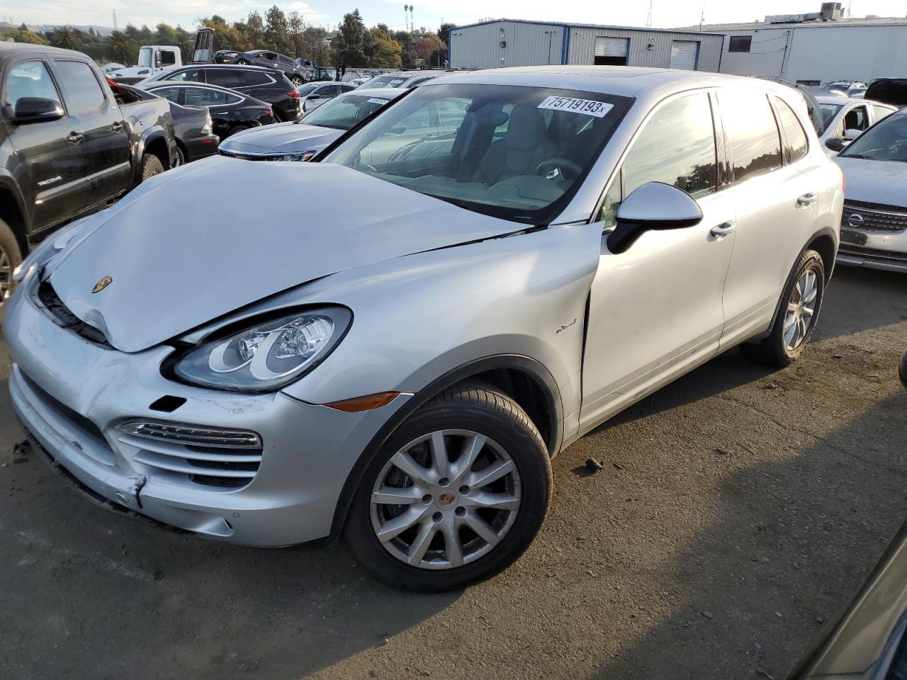 2013 PORSCHE CAYENNE car image