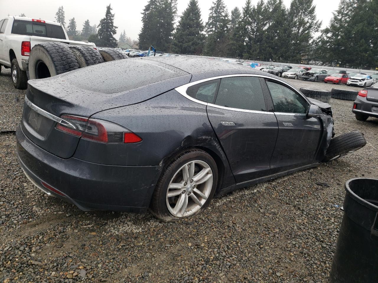 2015 TESLA MODEL S 70 - Image 3
