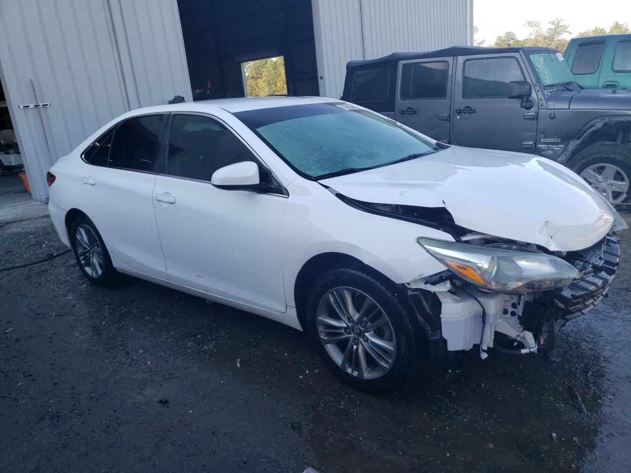 2015 TOYOTA CAMRY LE - Фото 4