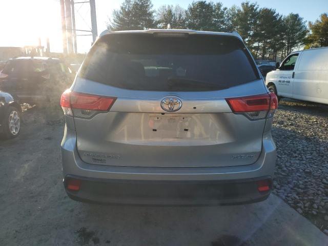 2018 Toyota Highlander Se - Фото 6