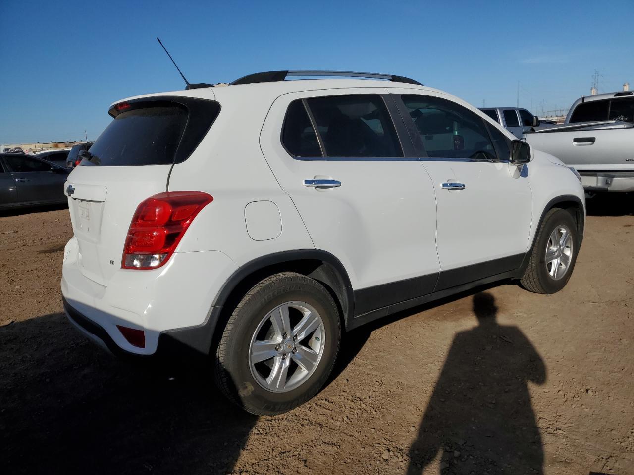 2018 CHEVROLET TRAX 1LT - Image 3