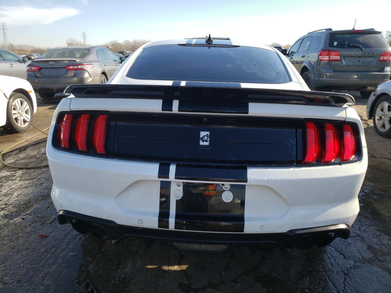 2021 FORD MUSTANG GT - Фото 6