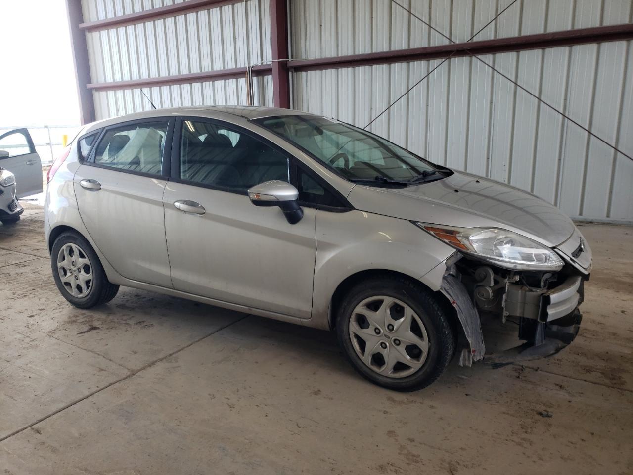 2013 FORD FIESTA SE - Image 4
