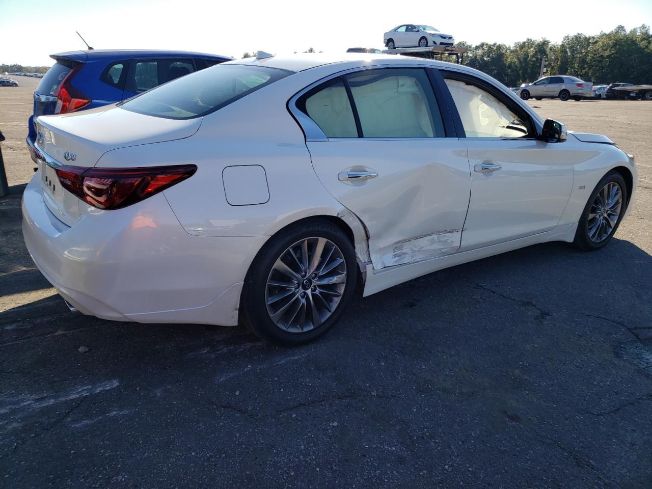 2019 INFINITI Q50 LUXE - Фото 3