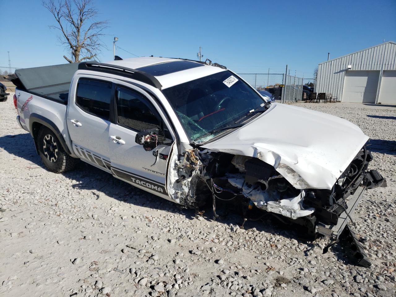 2019 TOYOTA TACOMA DOU - Фото 4