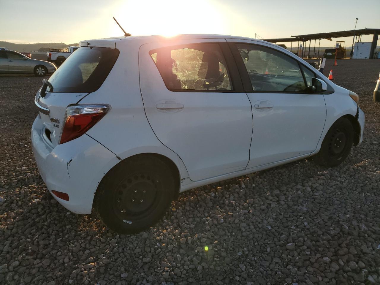 2013 TOYOTA YARIS - Фото 3