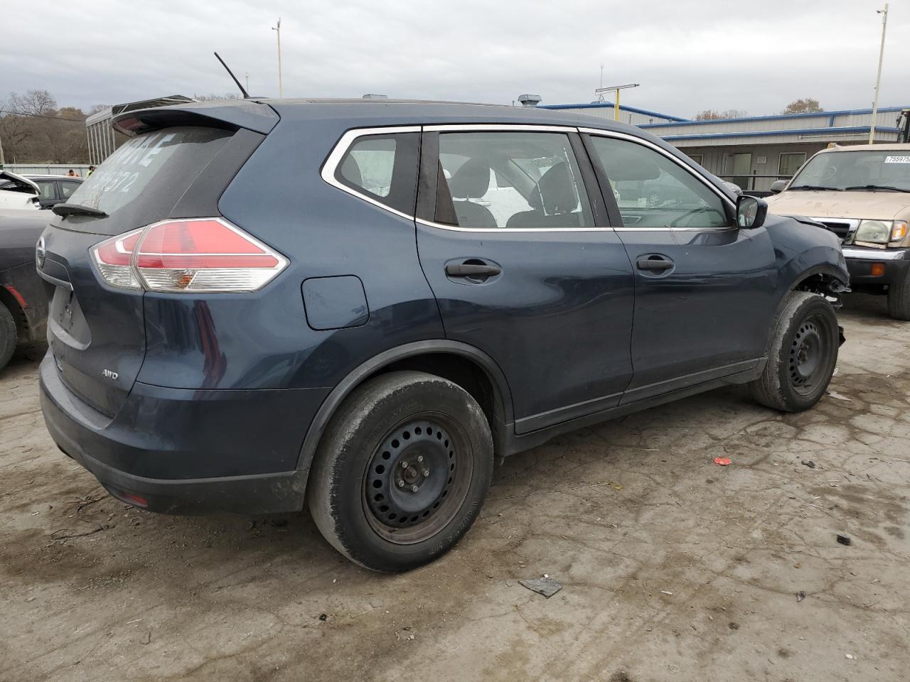 2016 NISSAN ROGUE S - Фото 3