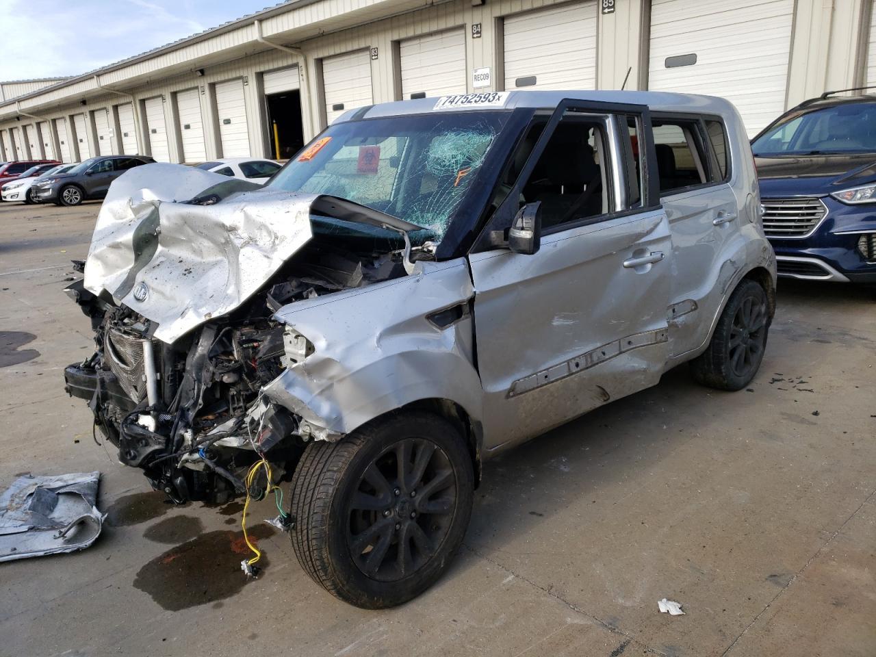 2013 KIA SOUL +