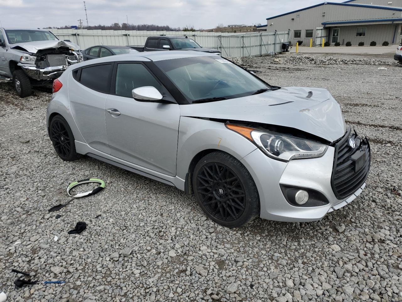 2014 HYUNDAI VELOSTER T - Фото 4