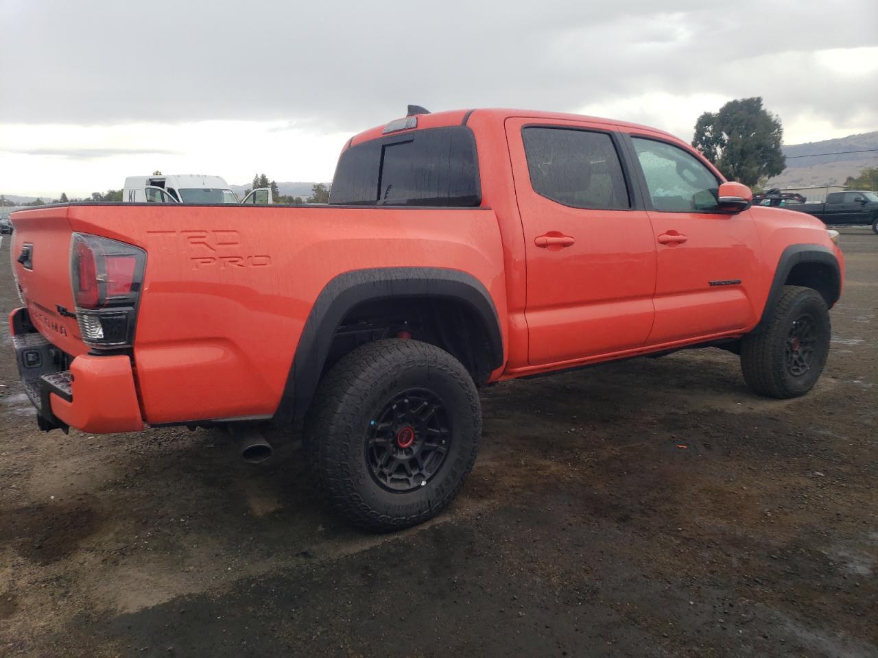 2023 TOYOTA TACOMA DOU - Фото 3