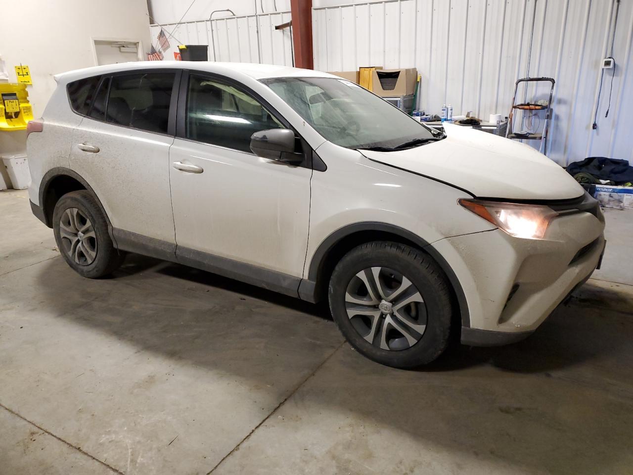 2017 TOYOTA RAV4 LE - Image 4