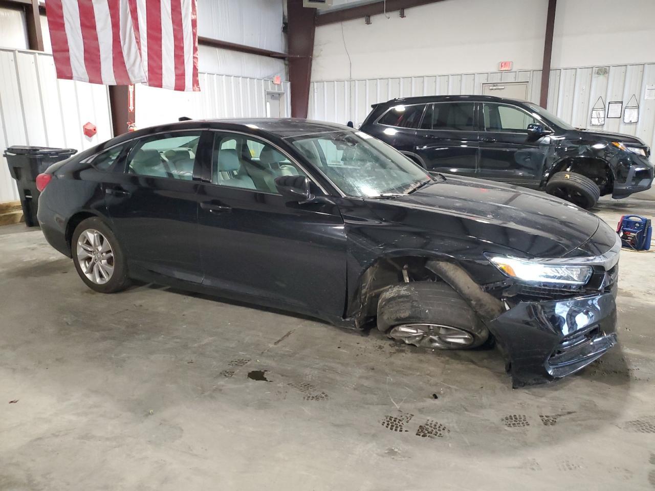 2018 HONDA ACCORD LX - Image 4