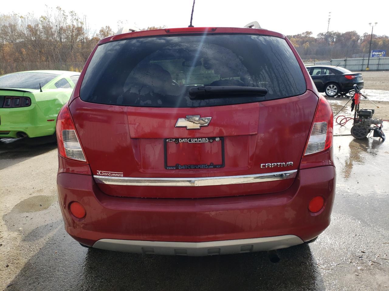 2014 CHEVROLET CAPTIVA LT - Image 6