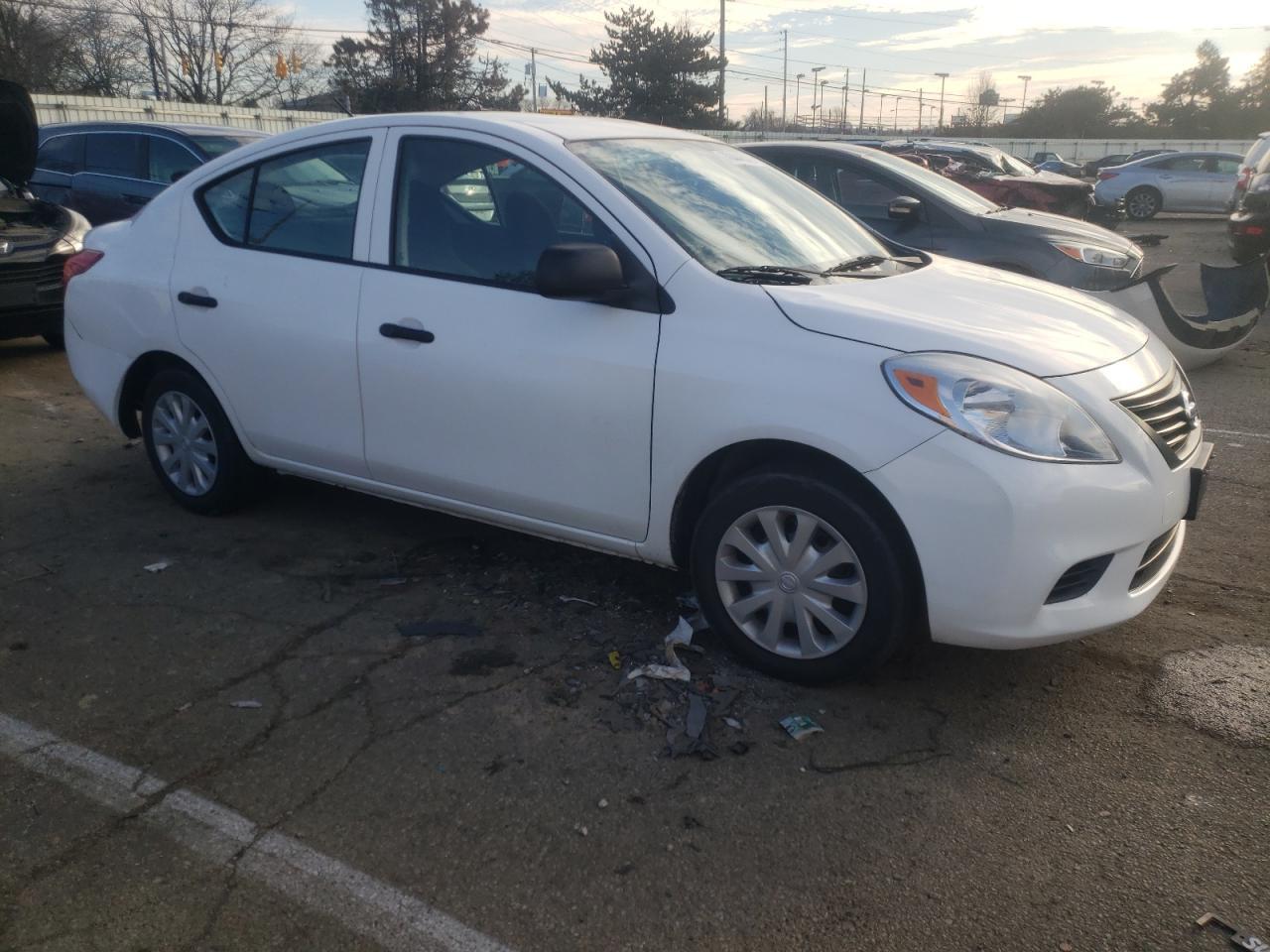 2014 NISSAN VERSA S - Image 4