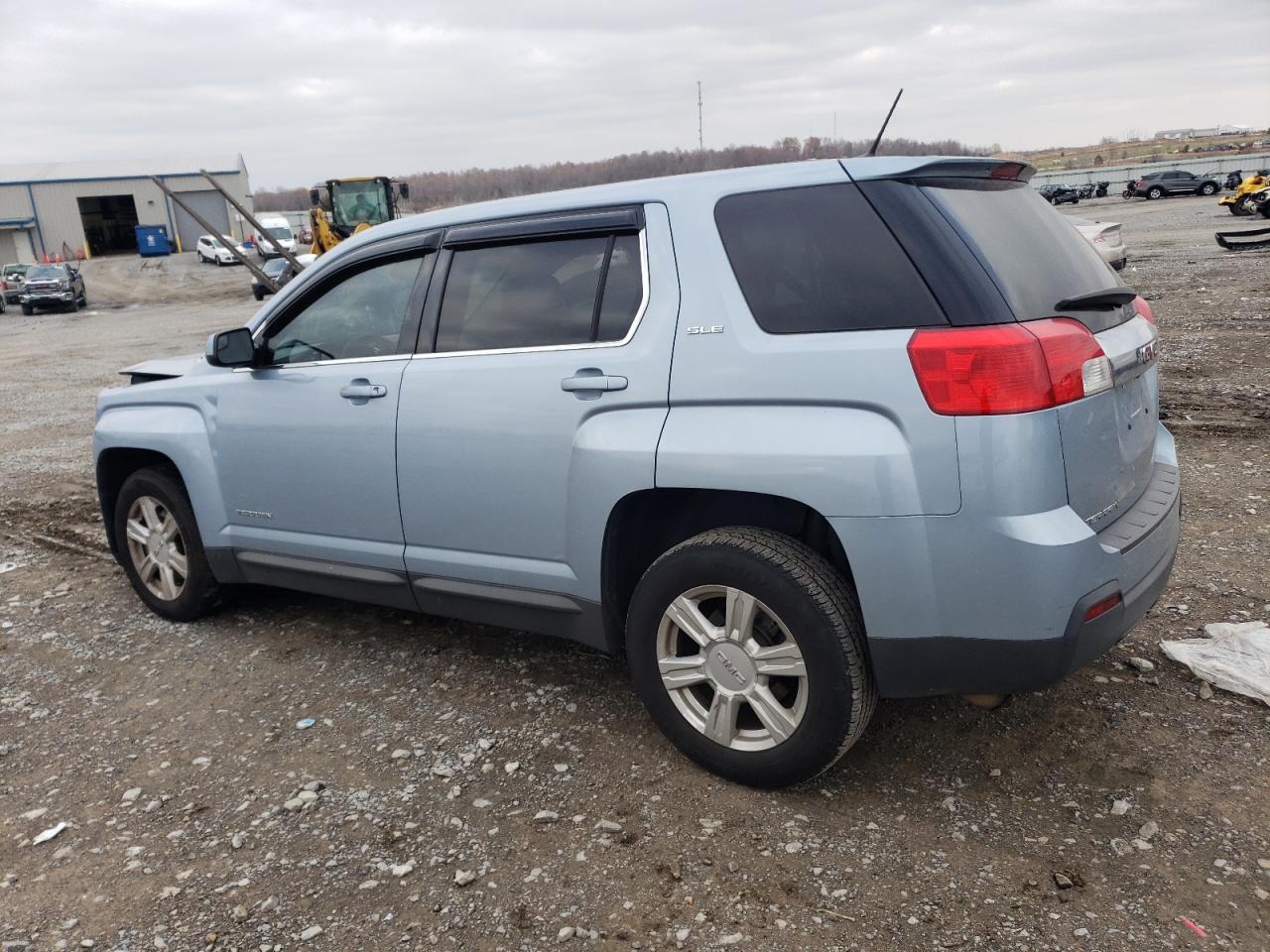 2014 GMC TERRAIN SL - Image 2