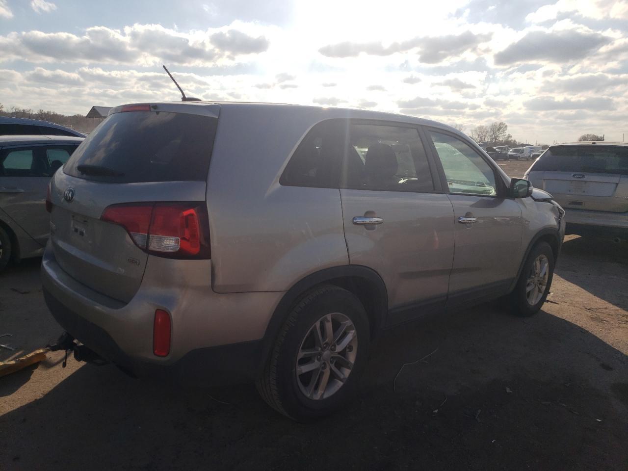 2014 KIA SORENTO LX - Фото 3