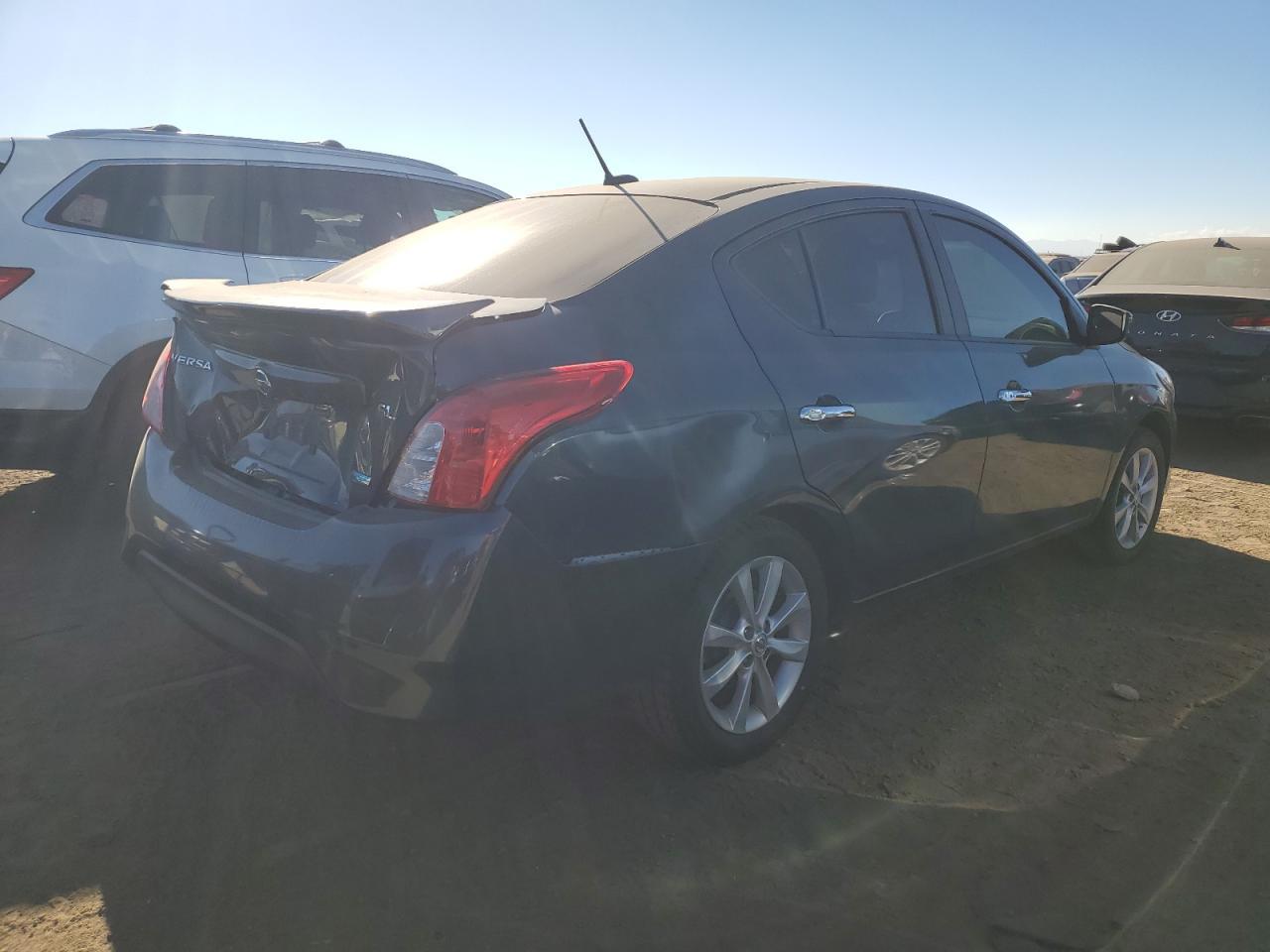 2016 NISSAN VERSA S - Фото 3