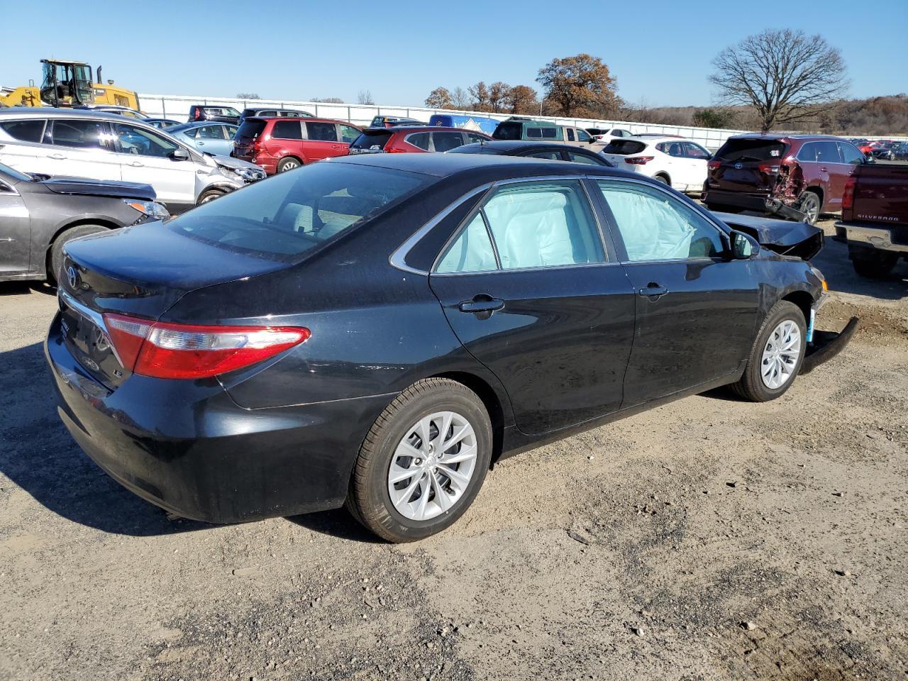 2017 TOYOTA CAMRY LE - Image 3
