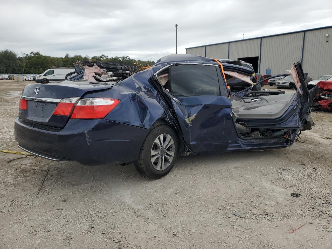 2014 HONDA ACCORD LX - Фото 3