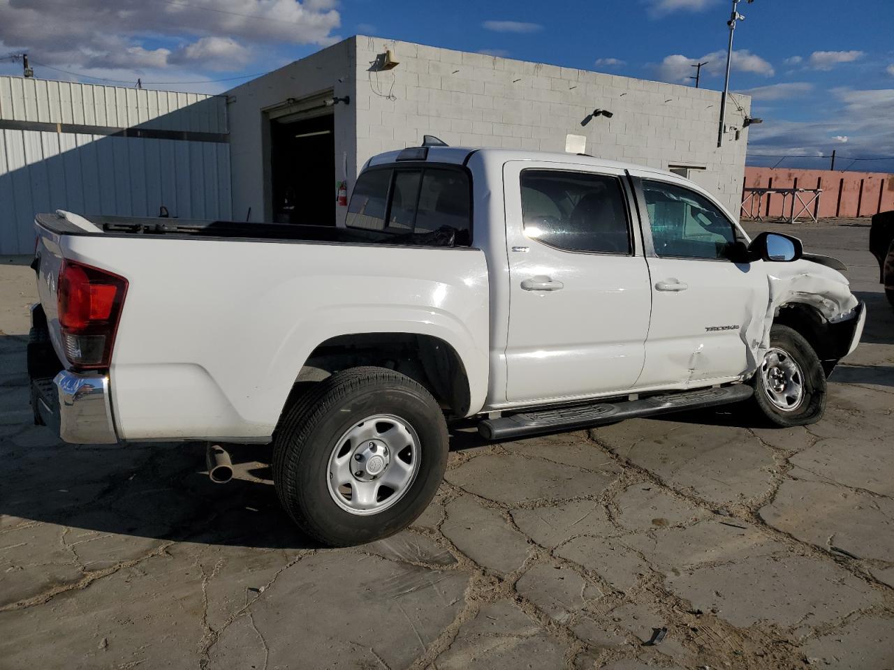 2018 TOYOTA TACOMA DOU - Image 3
