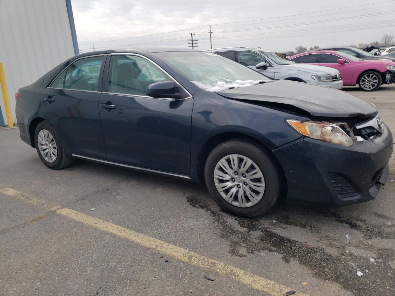 2014 TOYOTA CAMRY L - Фото 4