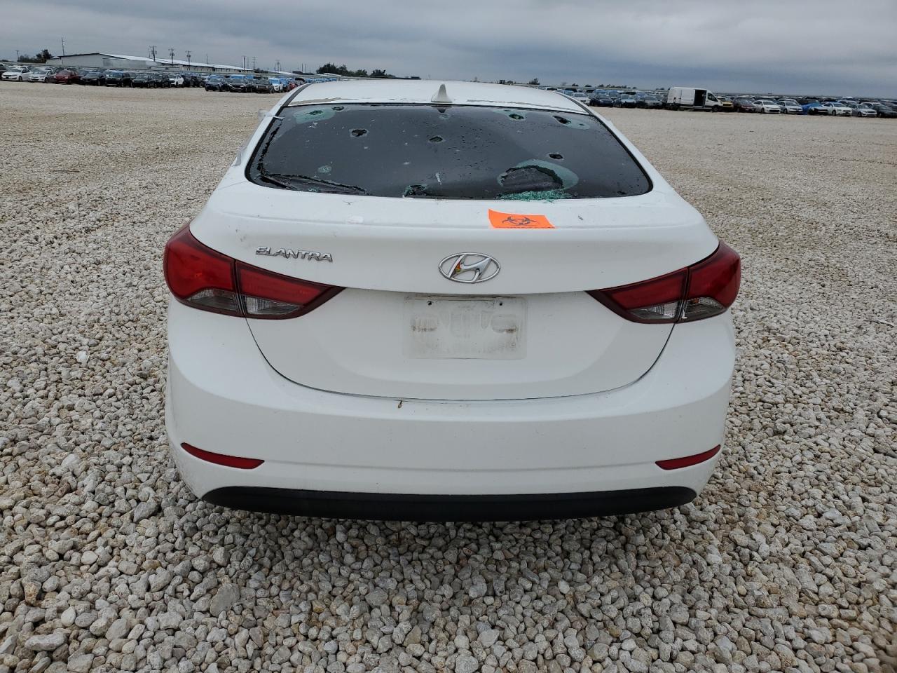2014 HYUNDAI ELANTRA SE - Image 6