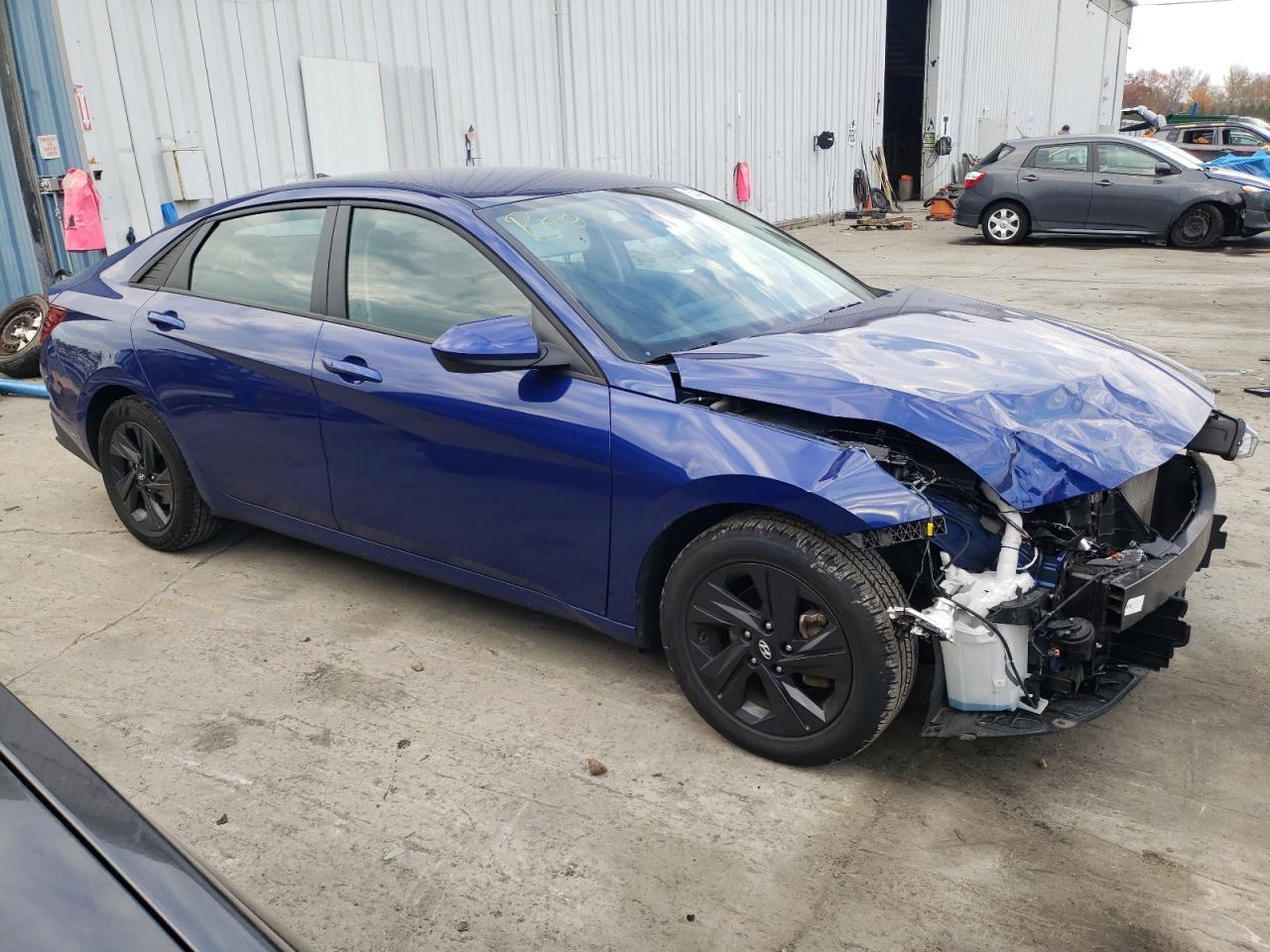 2022 HYUNDAI ELANTRA SE - Фото 4