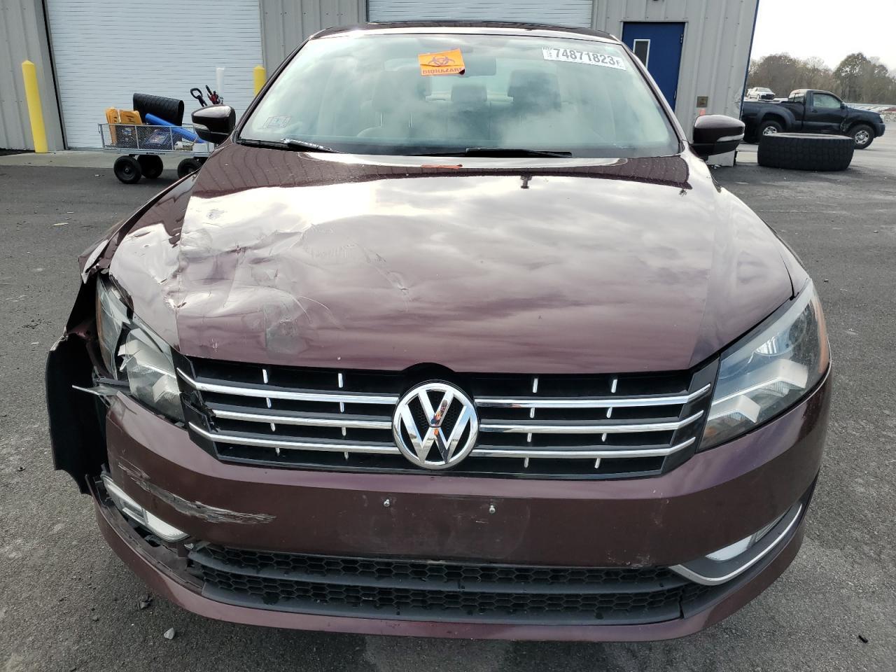 2013 VOLKSWAGEN PASSAT SEL - Image 5