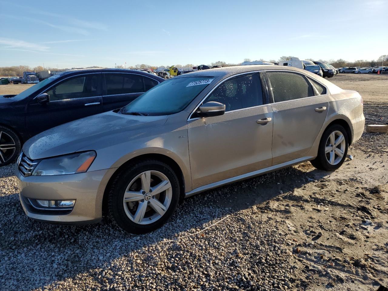 2015 VOLKSWAGEN PASSAT S