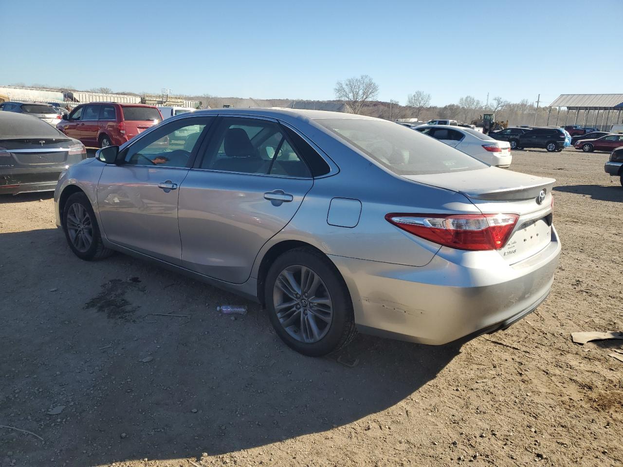 2017 TOYOTA CAMRY LE - Фото 2