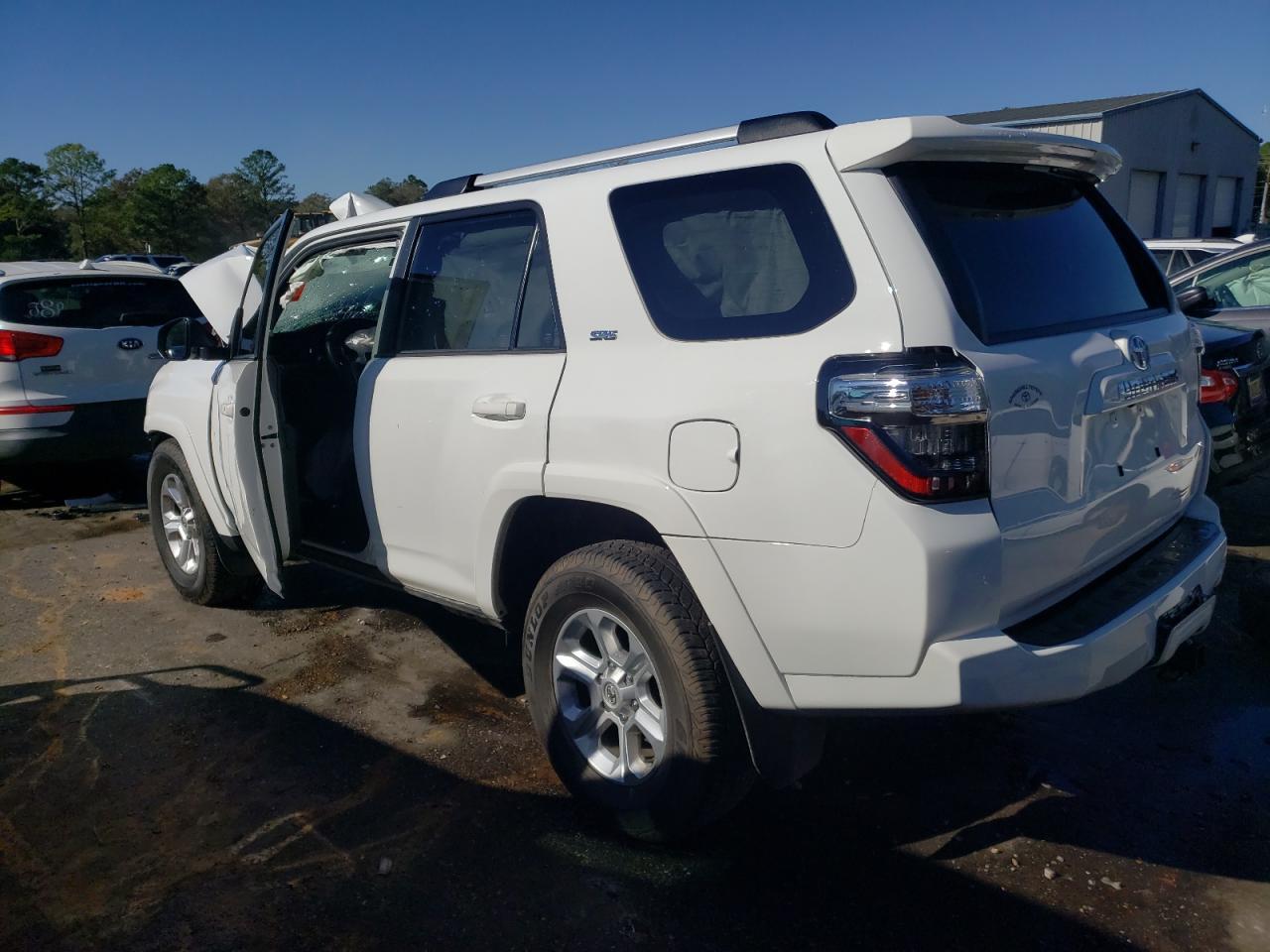 2022 TOYOTA 4RUNNER SR - Image 2