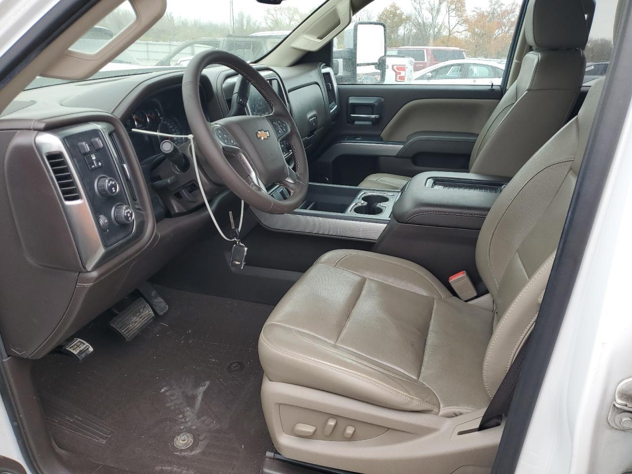 2019 CHEVROLET SILVERADO - Фото 7