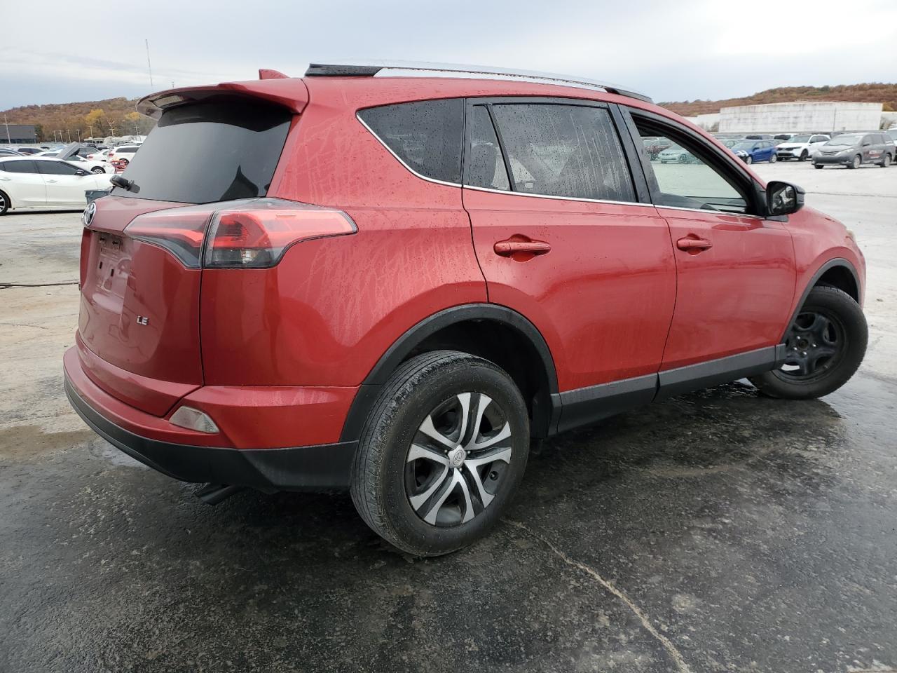 2017 TOYOTA RAV4 LE - Фото 3