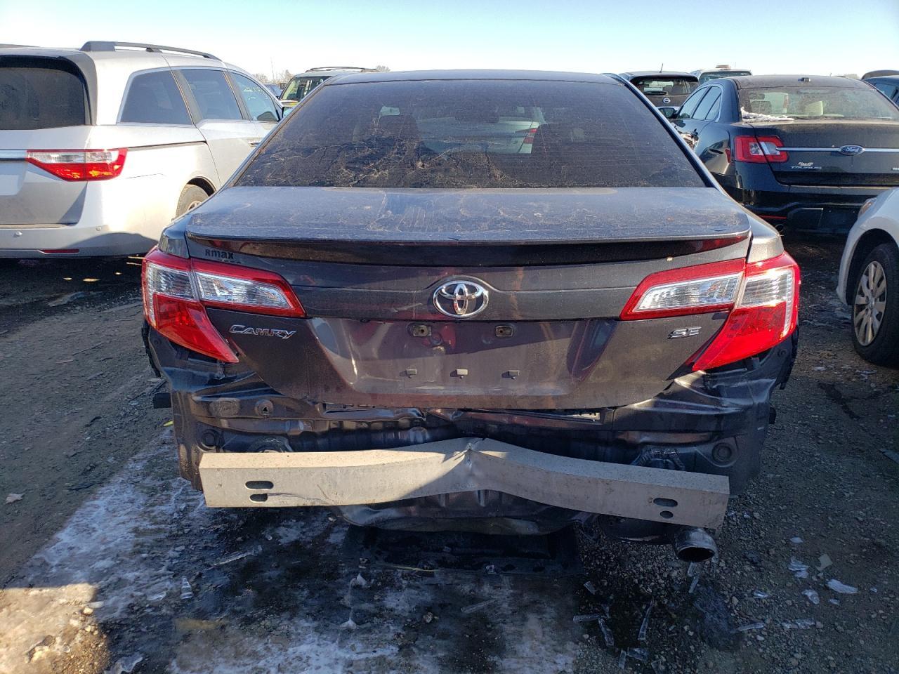 2014 TOYOTA CAMRY L - Фото 6