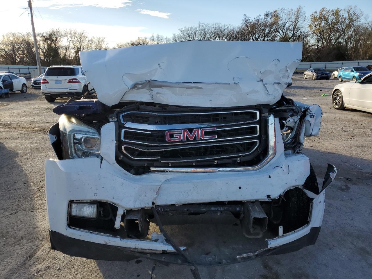 2016 GMC YUKON XL K - Фото 5