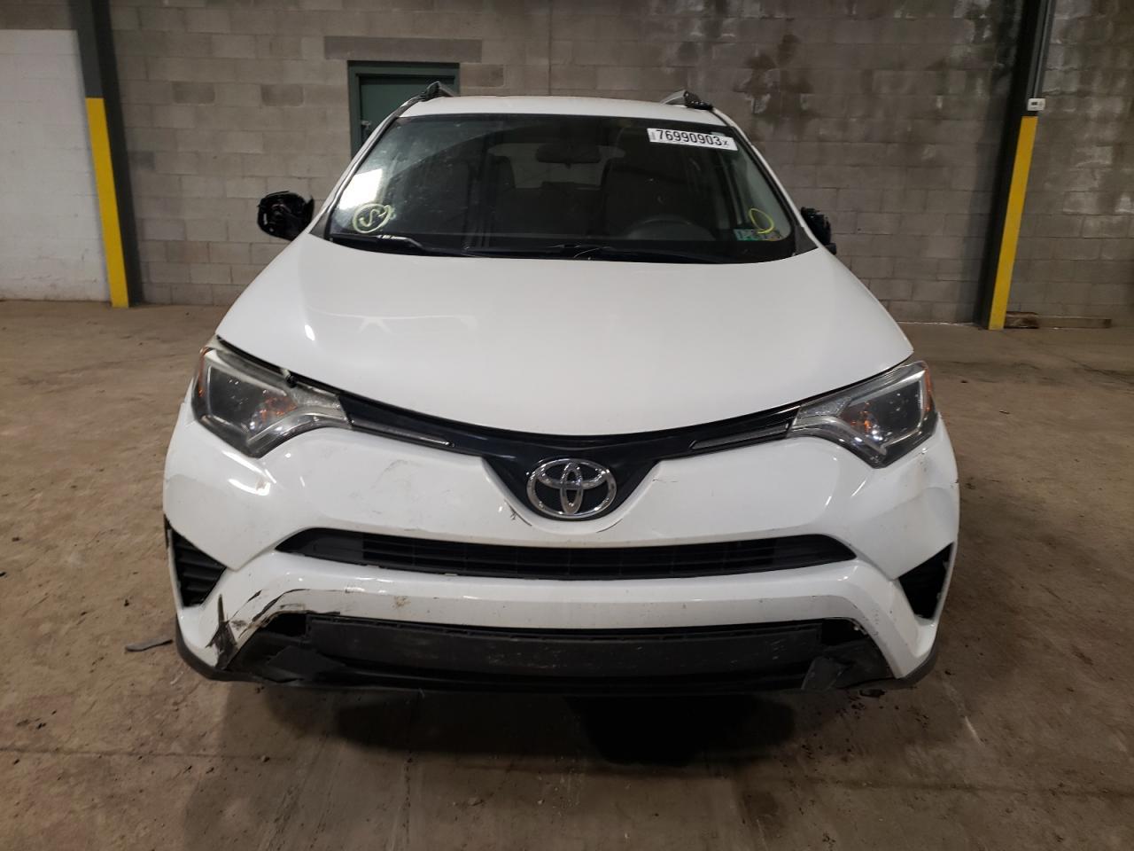 2016 TOYOTA RAV4 LE - Фото 5