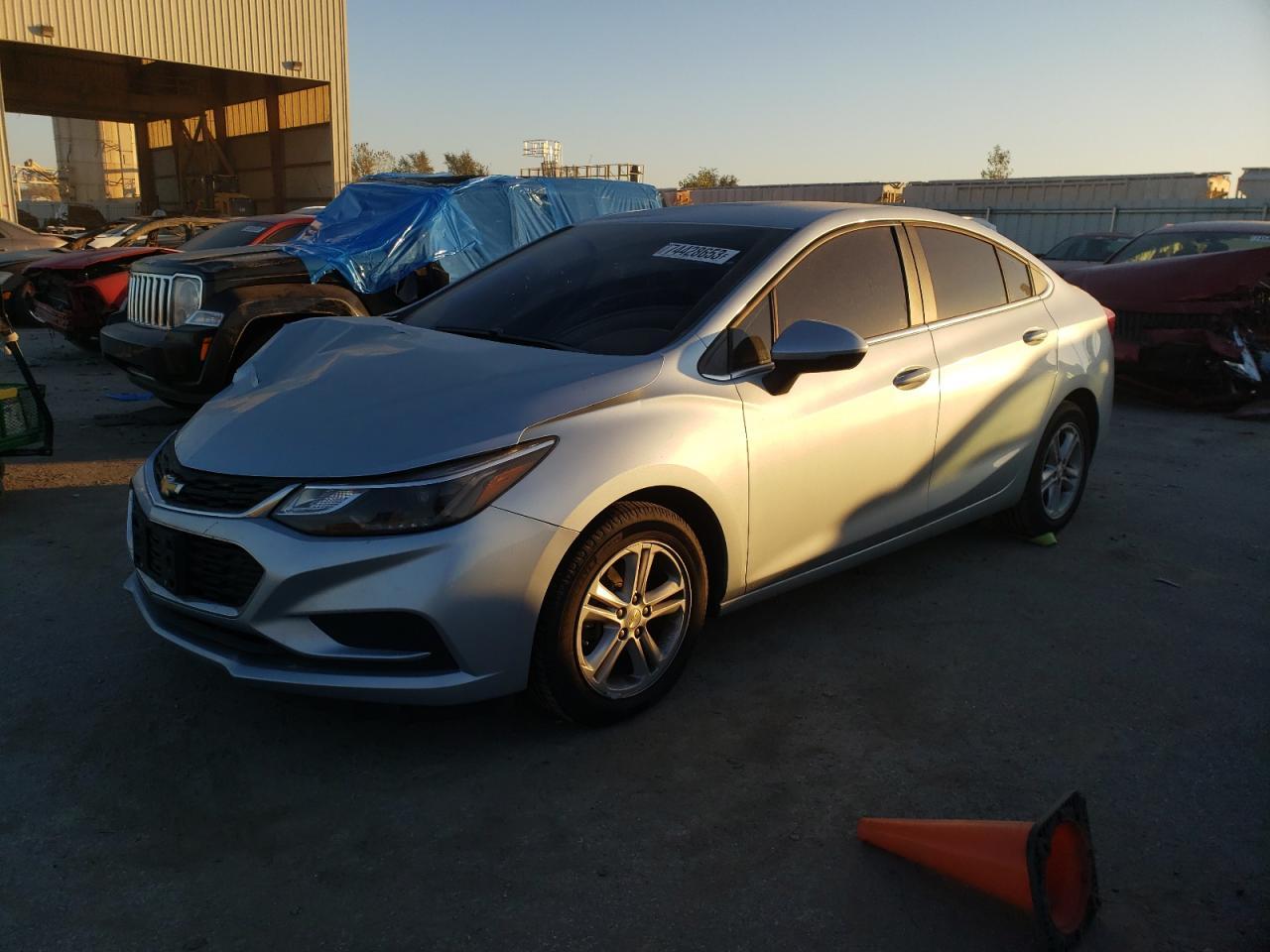 2017 CHEVROLET CRUZE LT