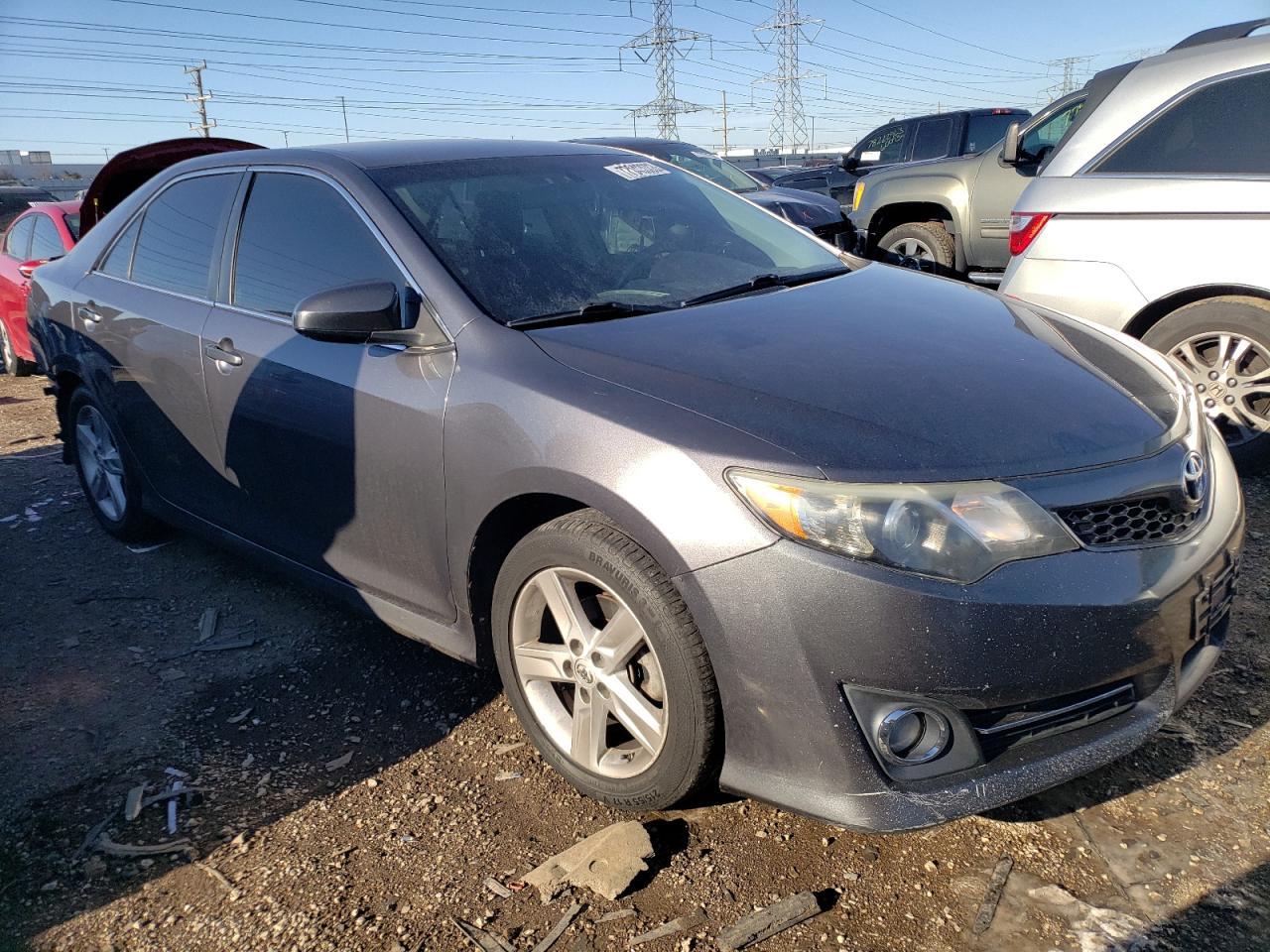 2014 TOYOTA CAMRY L - Фото 4